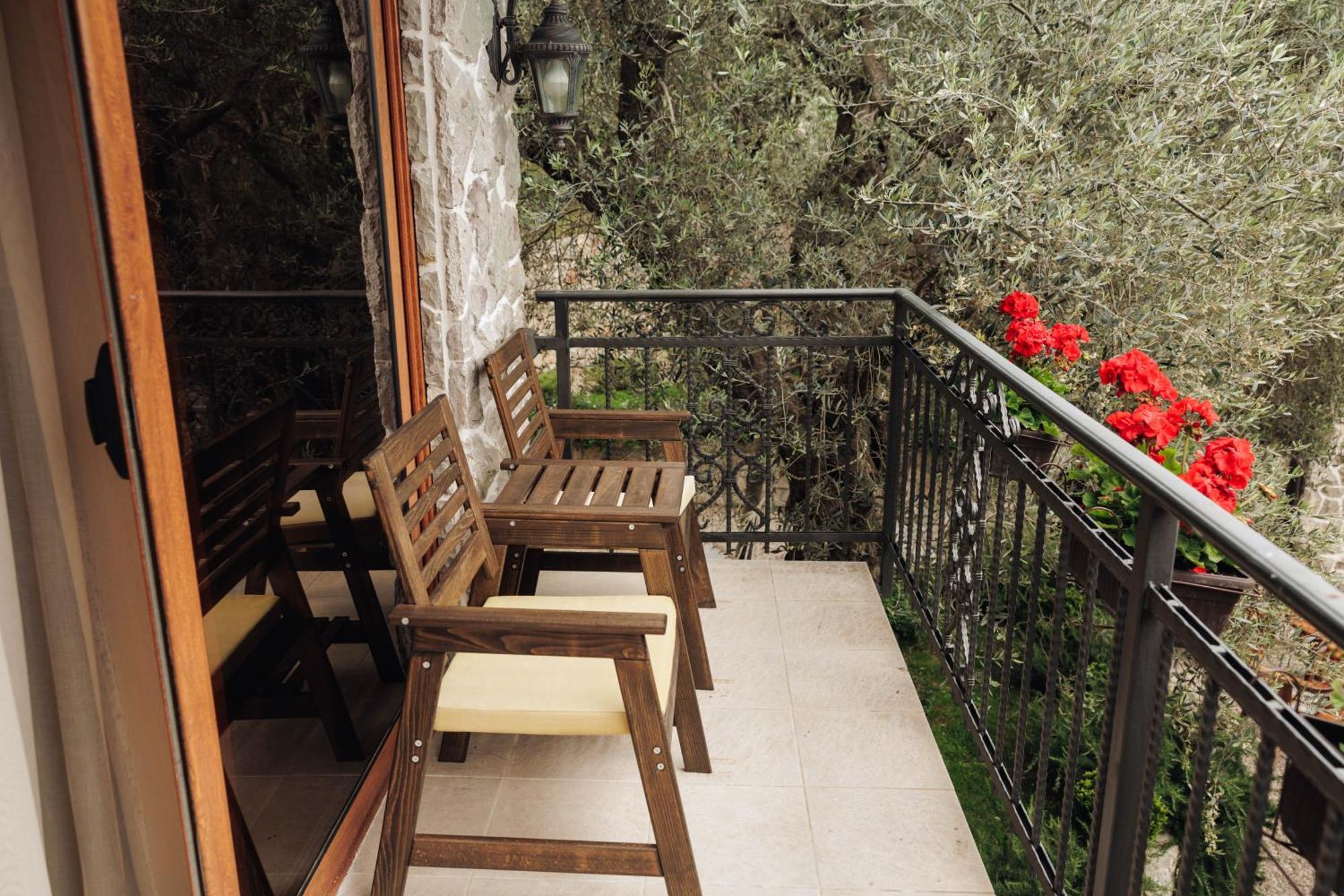 Olive Queen Rustic Estate Bar Ngoại thất bức ảnh